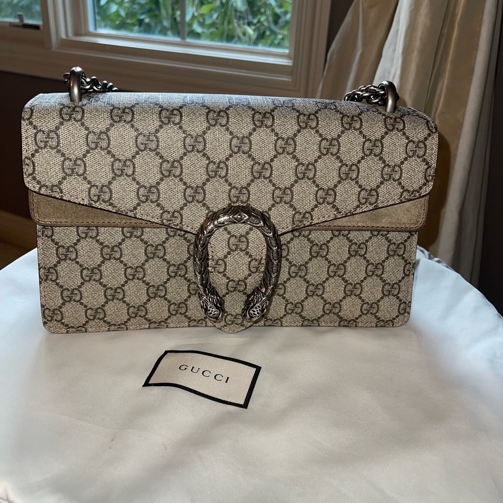 Gucci Dionysus Medium Shoulder Bag